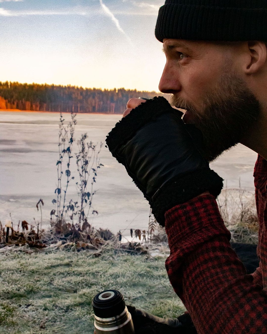 Planning on spend your Sunday outside? Don’t forget to moisturize your skin👆🏻

#beardmonkeysweden #beardmonkey